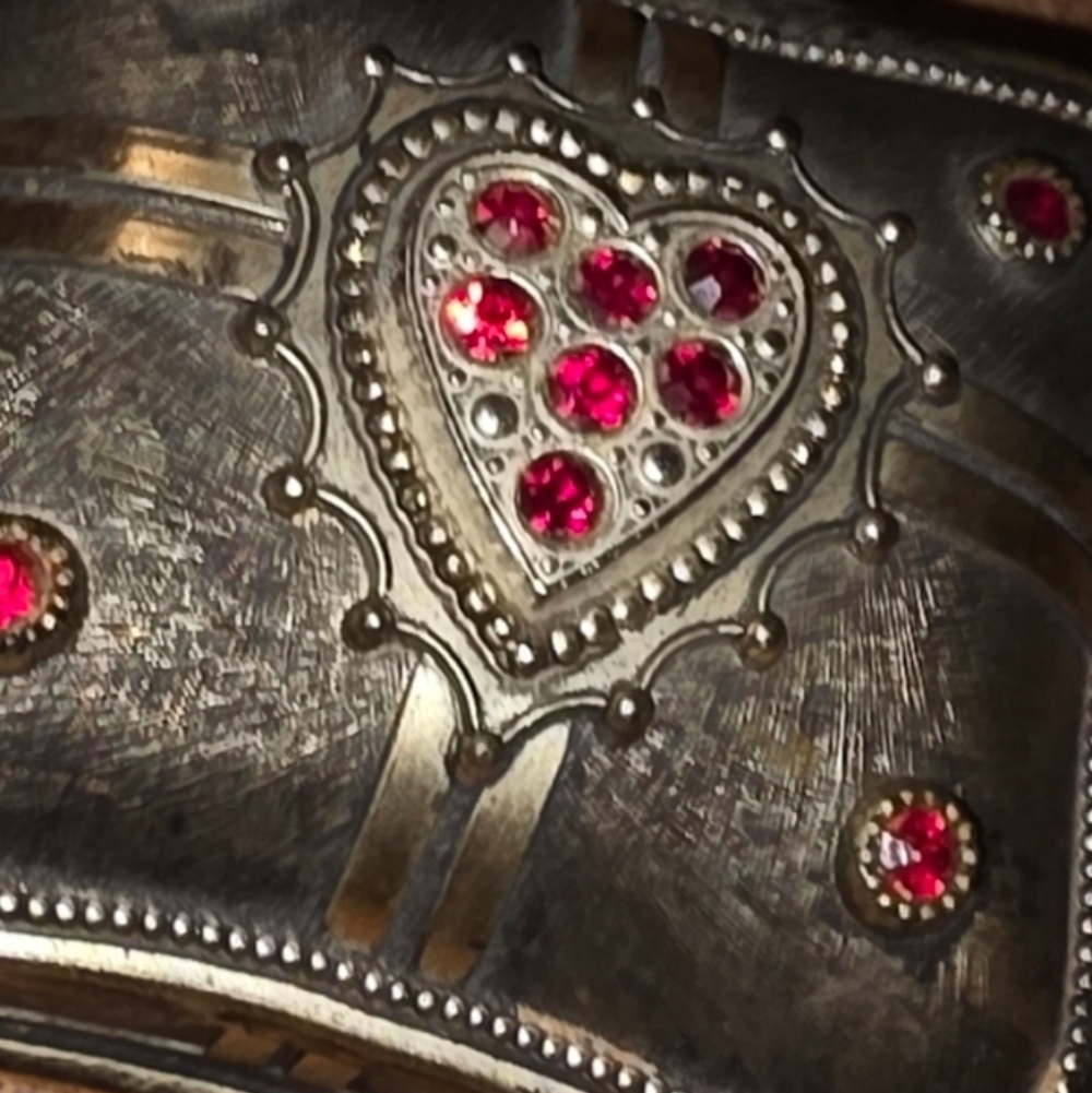 VINTAGE Valentines RED HEART MUSIC WIND UP BOX METAL JEWELED HEAVY GORGEOUS Goth